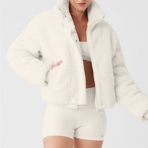 Alo Yoga Sherpa Snow Angel Puffer in Ivory
